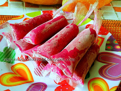  daging buah naga juga sangat menarik untuk dikreasikan menjadi aneka olahan kuliner Resep Es Mambo Buah Naga Merah