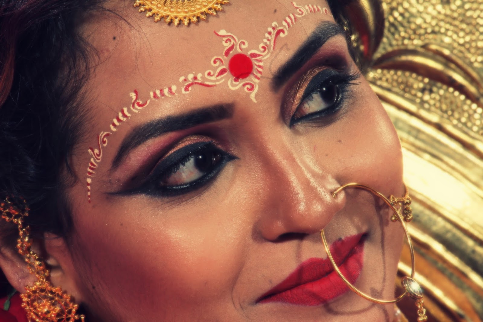 Bridal Banter: Ethereal Bengali bridal beauty-Riya Nandi Hom Roy - Elegant  Eves