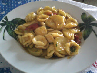 orecchiette con zucchine e pesto di basilico alle mandorle