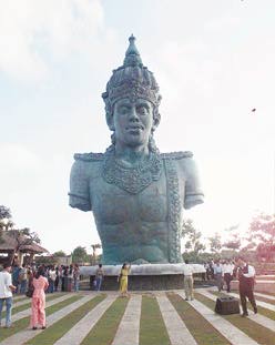 Pecidasase: Garuda Wisnu Kencana Mega Proyek Patung ...