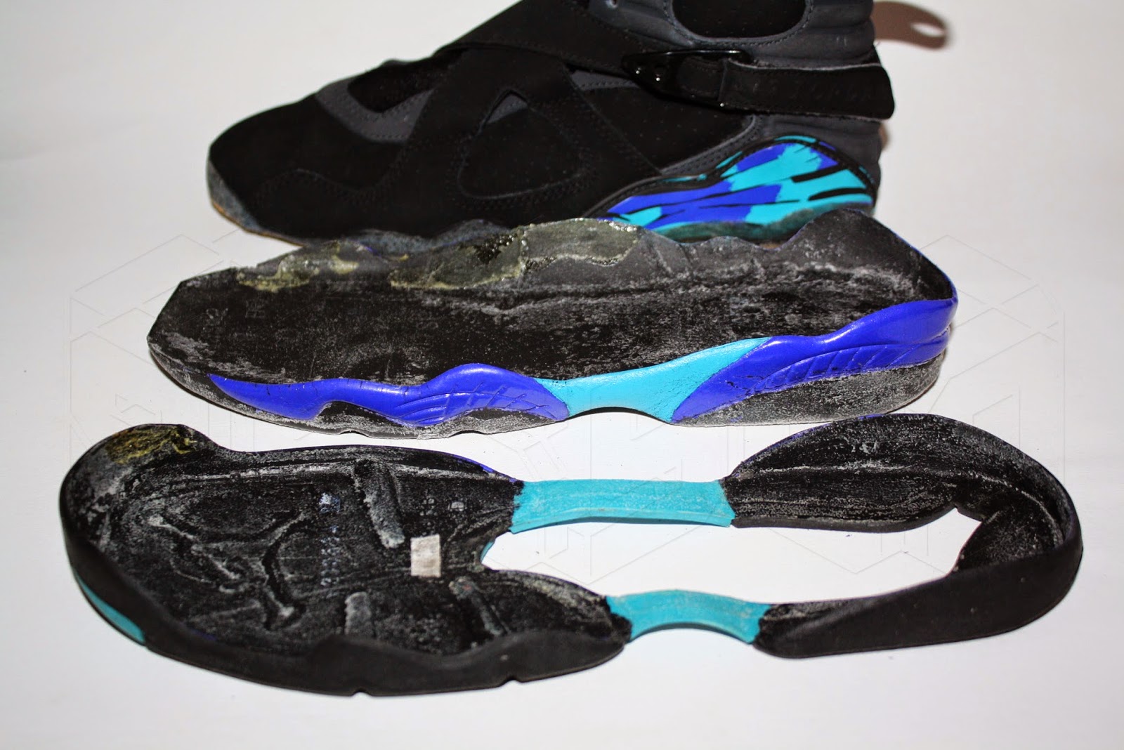 Nueve Cincuenta Nike Air Jordan 8 Aqua. Glue Removal, Midsole/ Out