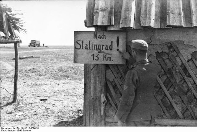 Stalingrad worldwartwo.filminspector.com