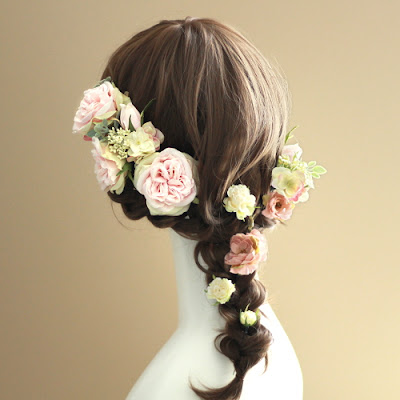 フリルローズの髪飾り＿ウェディングブーケと花髪飾りairaka