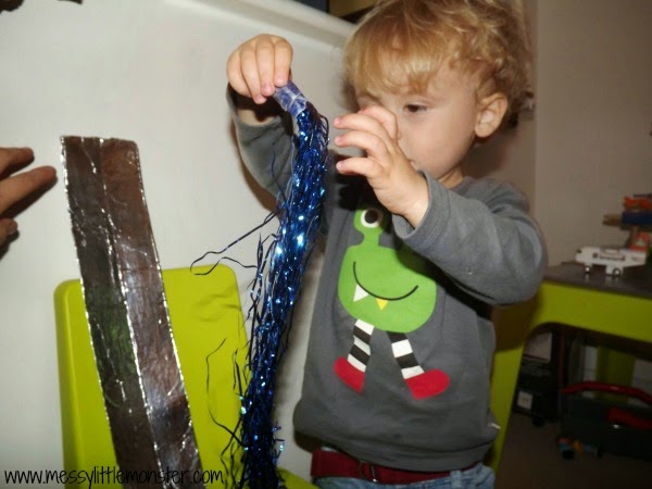 make rain from tinsel for incy windy spider