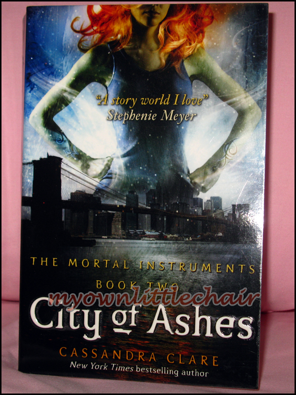 Книга пепел звезд. City of ashes. Персонажи с книги пепел. City of ashes. City of ashes.
