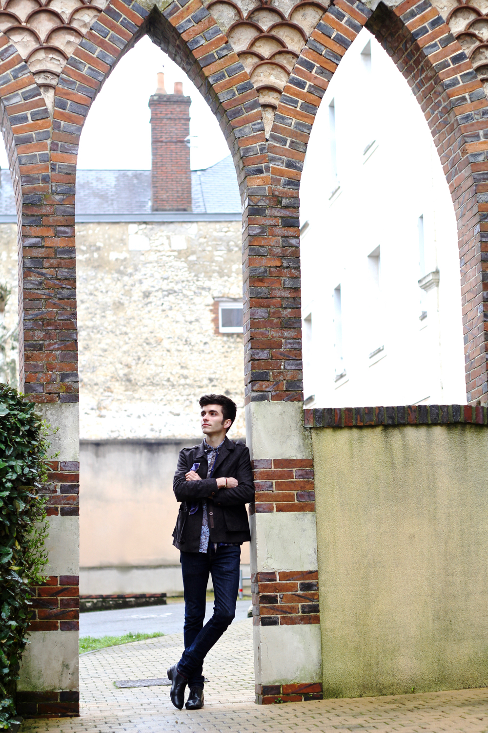 BLOG_MODE_STYLE-homme-masculin-preppy-elegant-paris-bordeaux-français_mad-lords-gas-bijoux-bracelet-argent-bensimon-foulard-soie-vintage-pierre-cardin-chemise-maison-margiela-chaussures-clous