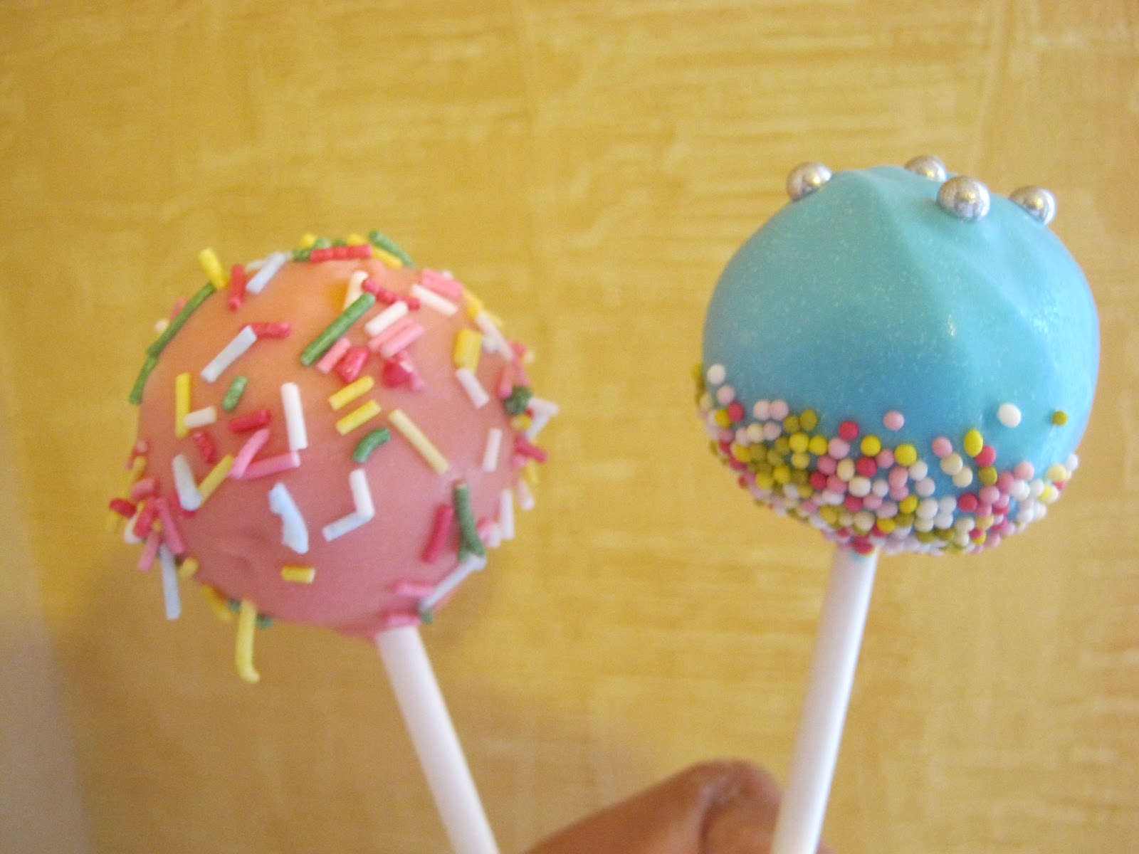 Sri's kitchen Cake pops