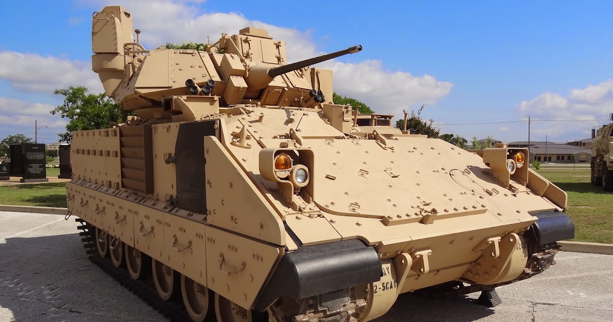 United States Ground Forces: M2A3 Bradley
