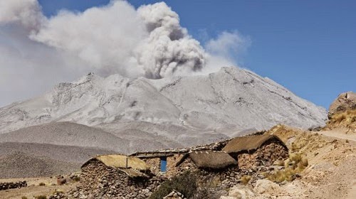 peru_ubinas_volcano_eruption