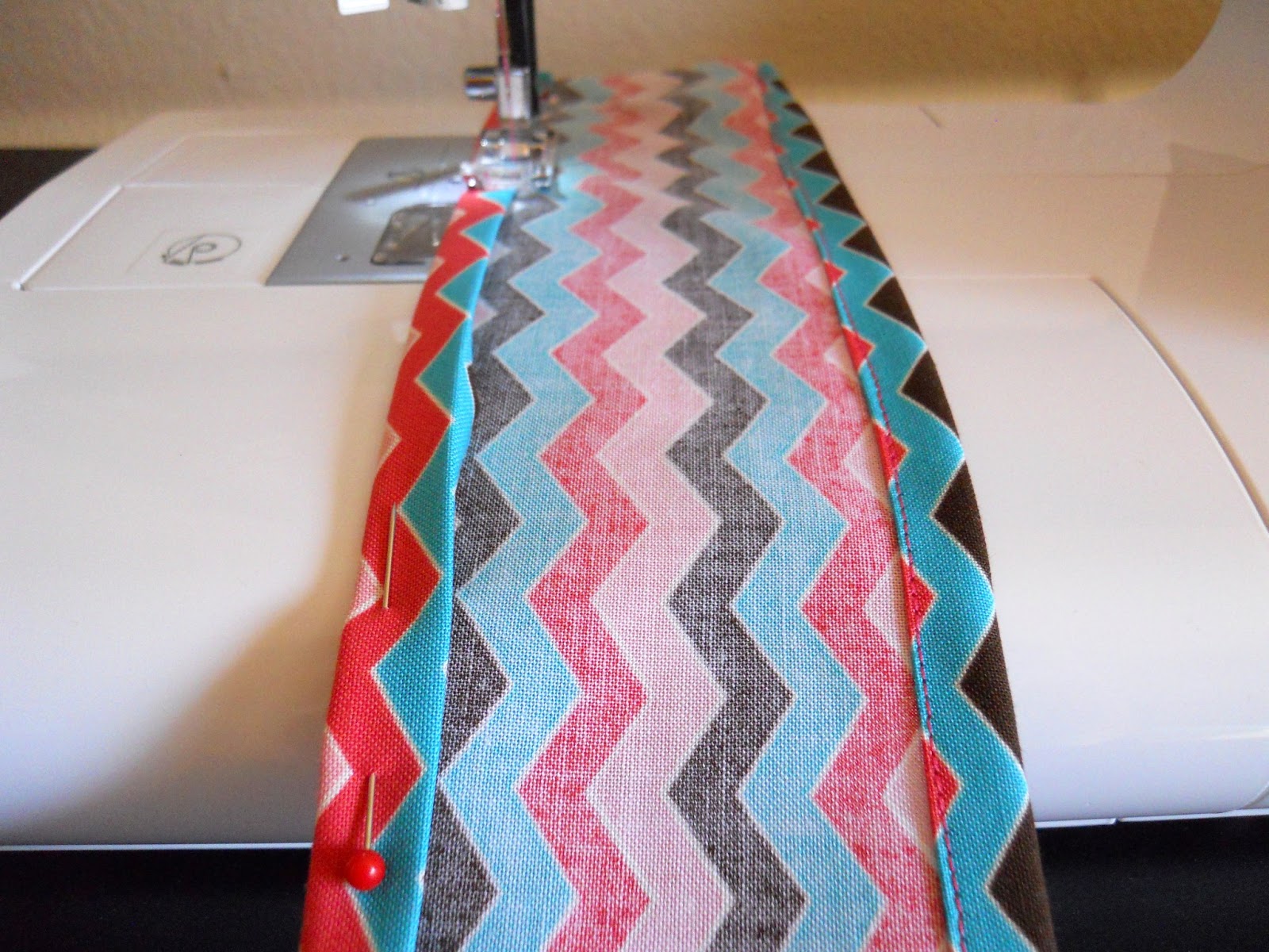 Corner Window Crafts: DIY Steering Wheel Cover