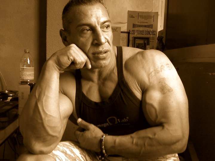 Muscle Worshippers A Mexican Muscle God Leo Flores
