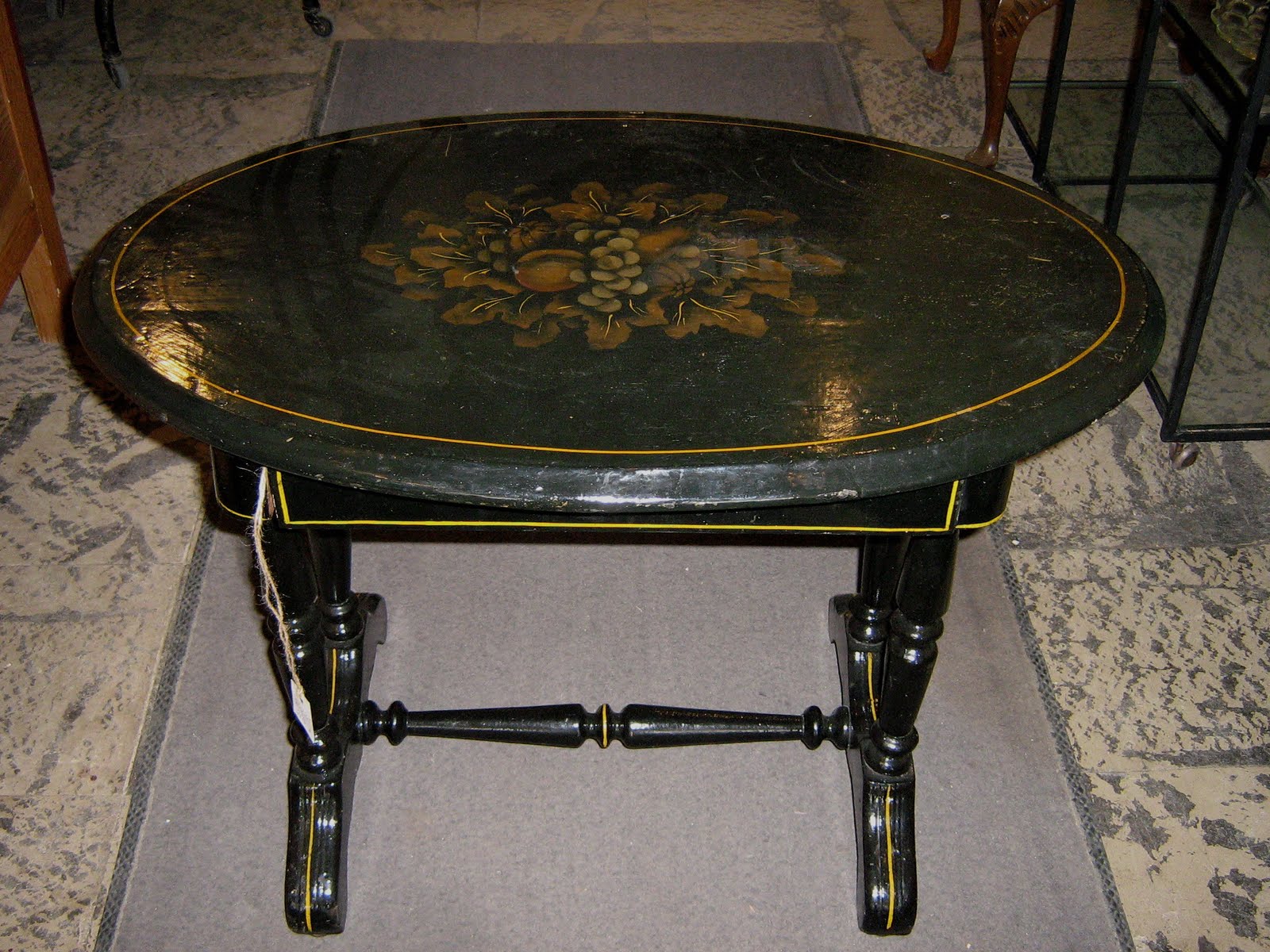 Funk & Gruven AZ OVAL VICTORIAN SIDE TABLE WITH DRAWER