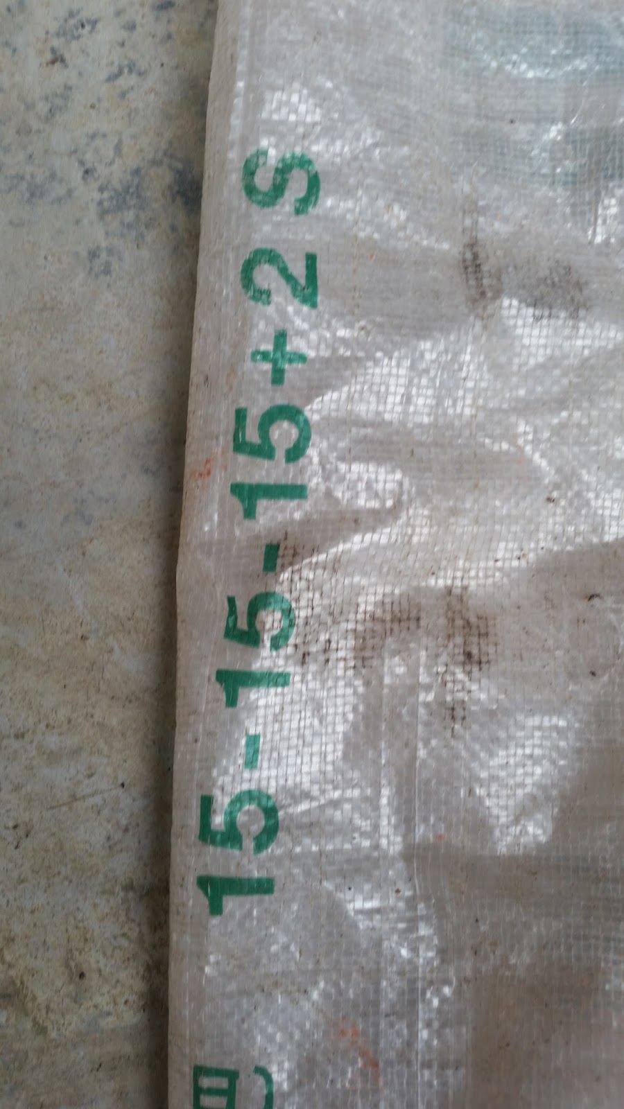 Warisan Petani Baja Tanaman 1 Baja NPK Hijau.