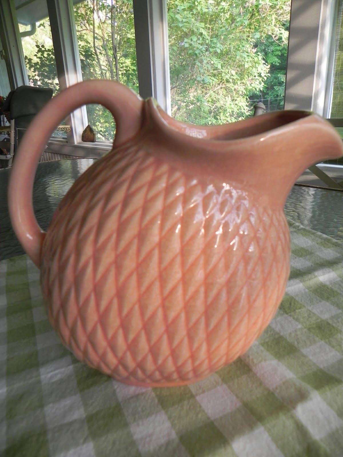 My Sister's Cottage A Hull Pottery Find