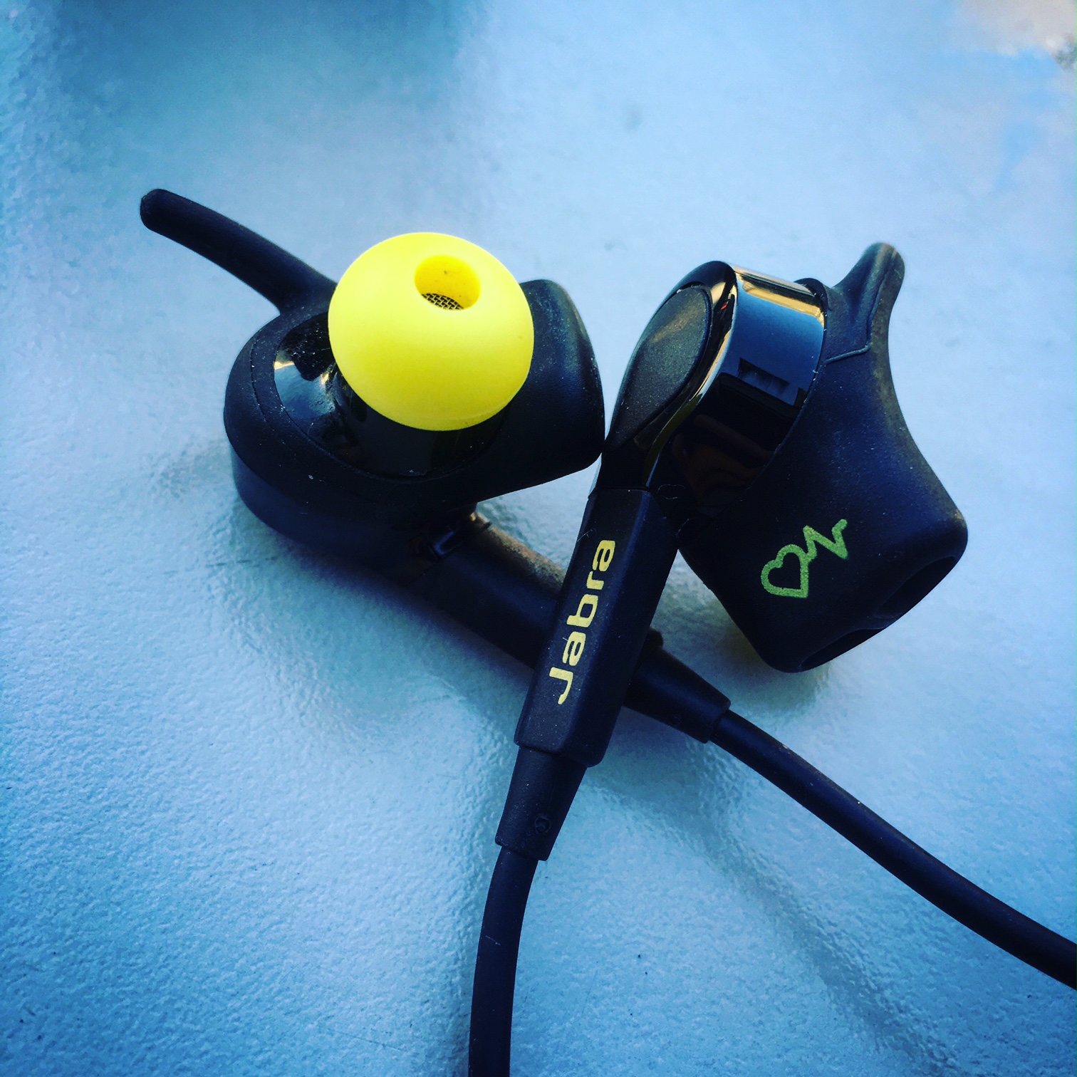 FitBits | JABRA bluetooth earphones review  - Tess Agnew fitness blogger