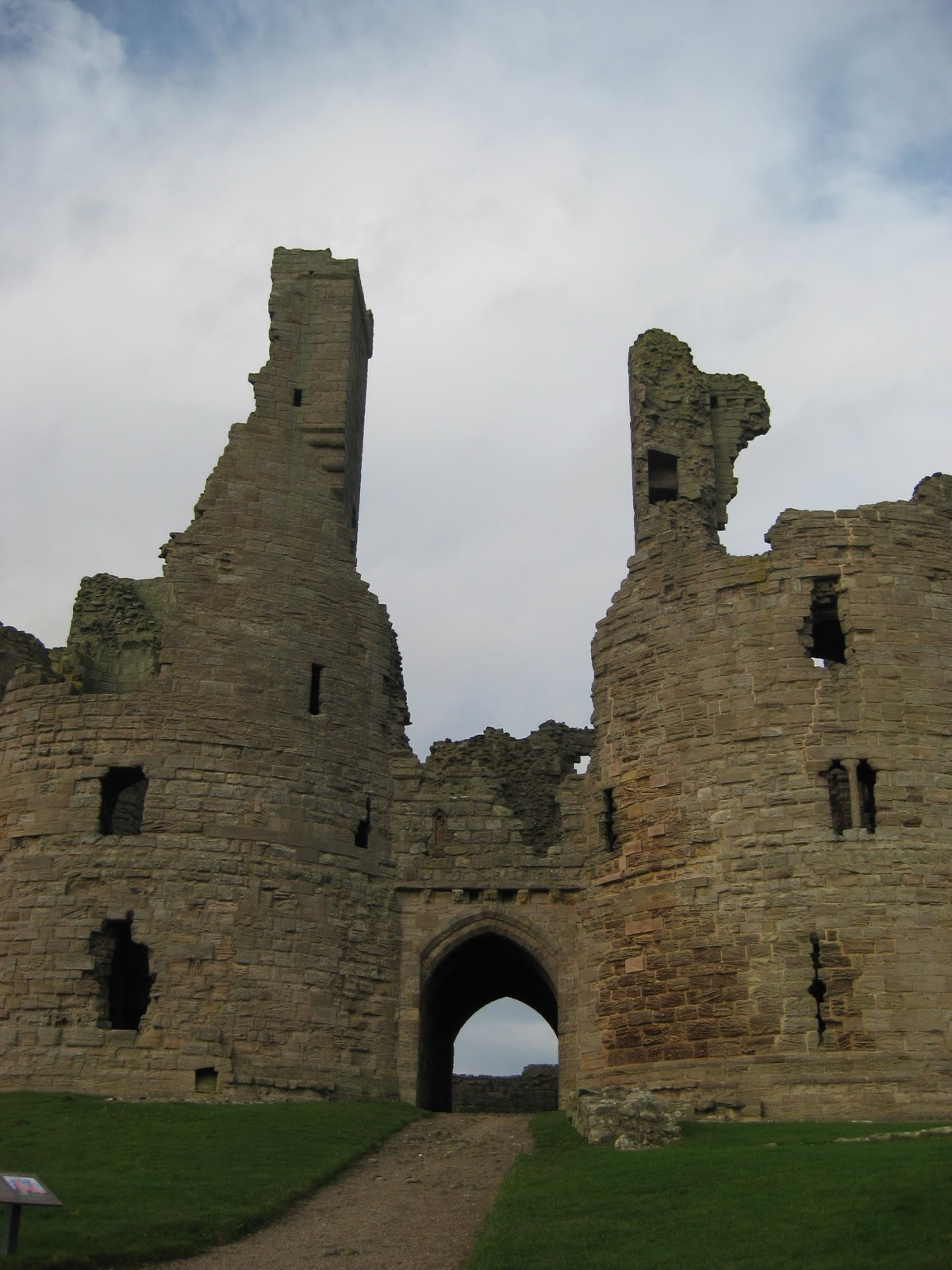 The castles of Northumbria  Explore. Dream. Discover