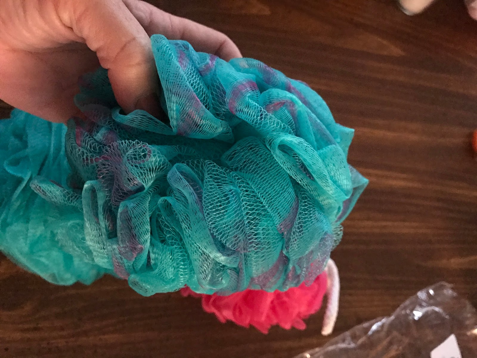 Awesome Codes & Discounts By Momma Loves Deals Loofah Bath Sponge Set