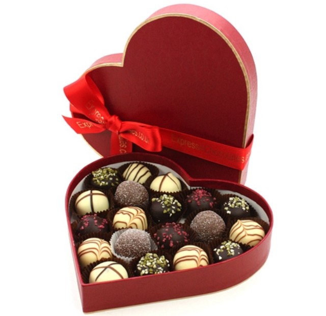 Heart Shaped Christmas Gift Design Ideas - NOMON DESIGN IDEAS