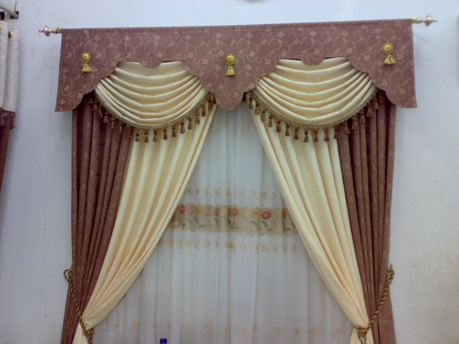 DEKORASI KORDEN SOLO: DEKORASI KORDEN RUANGAN RUMAH DAN KANTOR