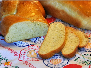 Challah, bread, bread styles, bread making
