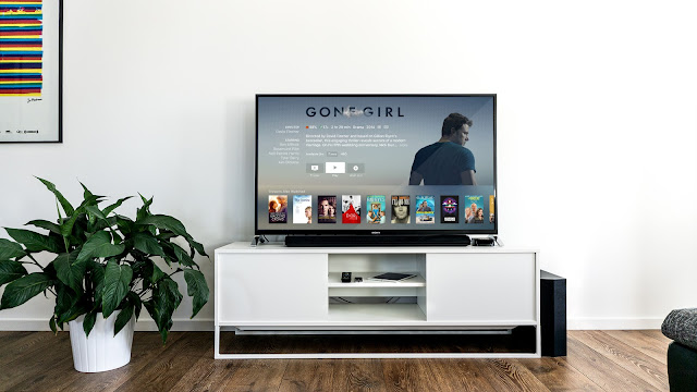 5 Types of Tv Shows I Tend To Watch On a Cosy Night In 5 Types of Tv Shows I Tend To Watch On a Cosy Night In