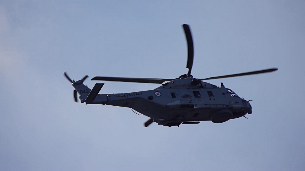 Micro 4/3rds Photography GH3 has less rolling shutter artefacts than GH2!