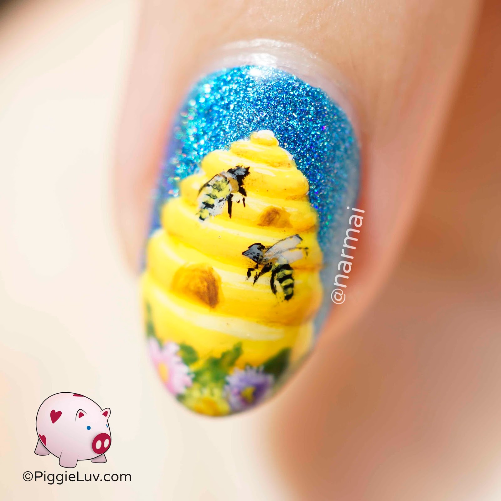 PiggieLuv Spring beehive nail art