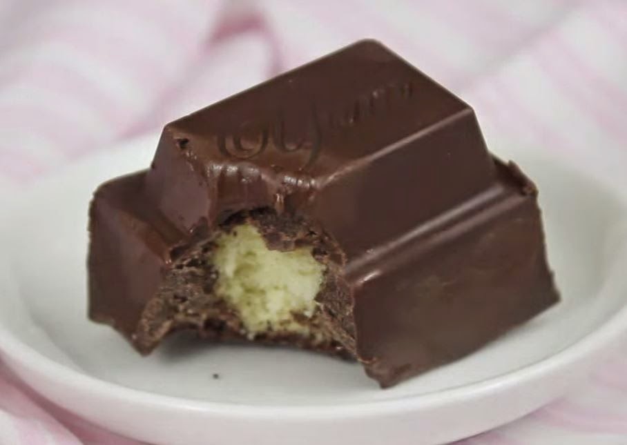 How to Make a Chocolate Bar Cake! Handy DIY