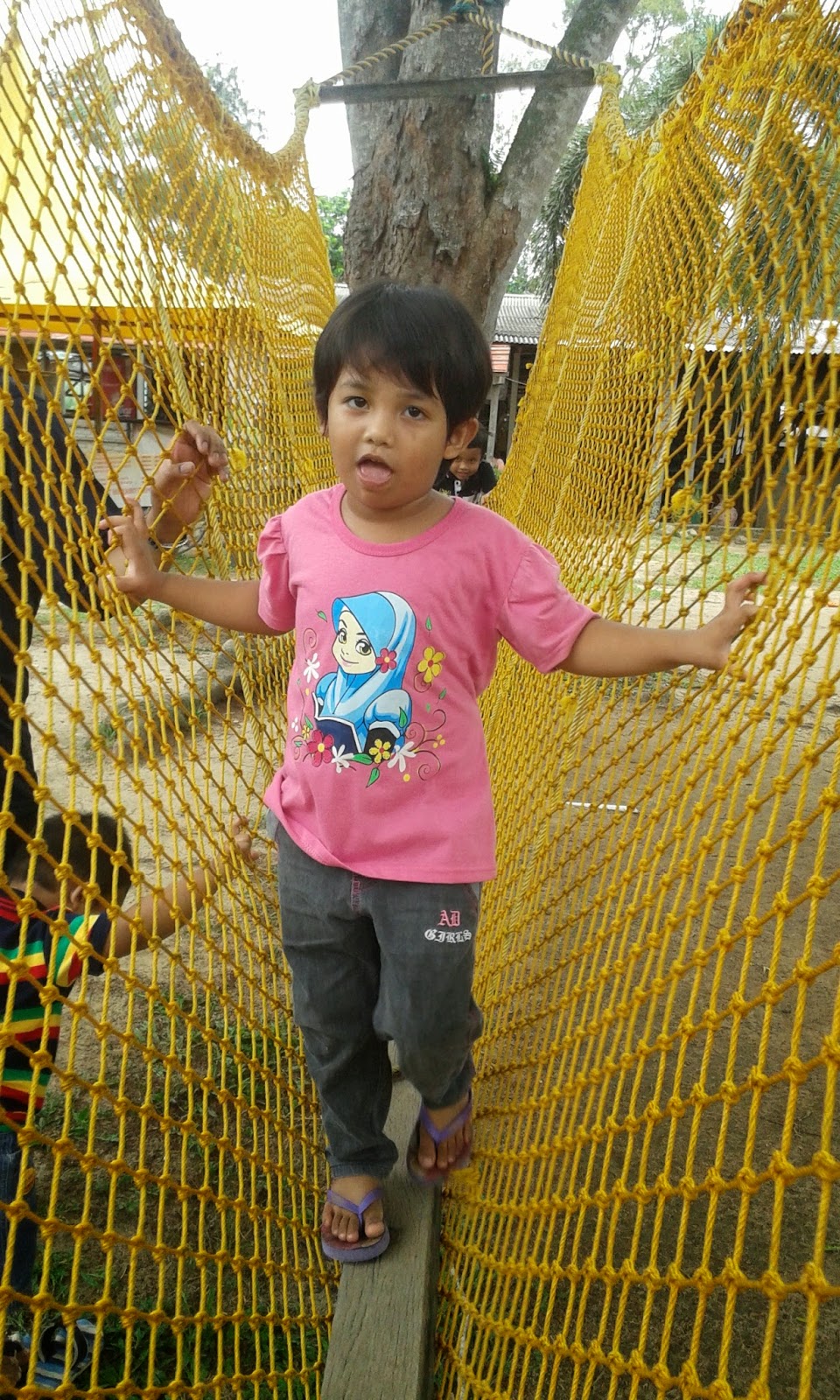 Bunga-bunga Kehidupan: Rabbit Farm Broga