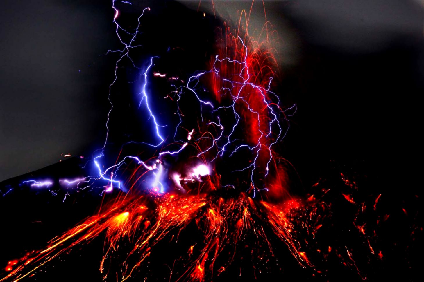 Volcano Eruption Lightning