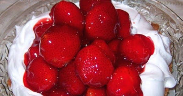 Italian Strawberry Cream Cake Recipe | What's Cookin' Italian Style Cuisine