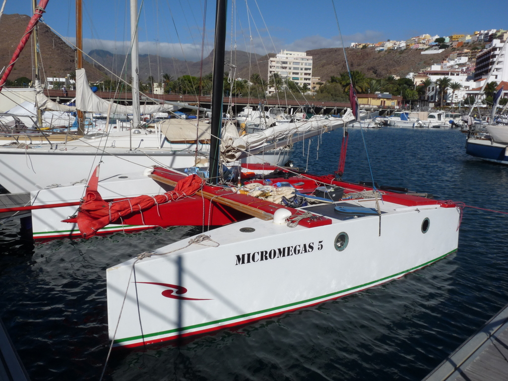 Small Multi-Hull for Beginner | Boat Design Net