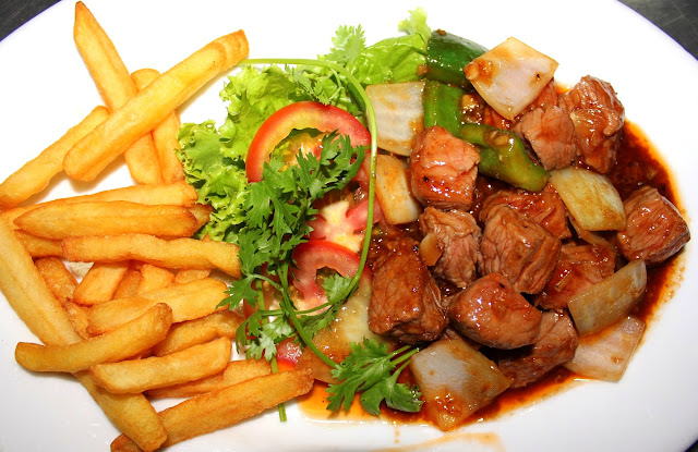 Cách làm món bò lúc lắc - Bò xào lúc lắc ngon, mềm 1