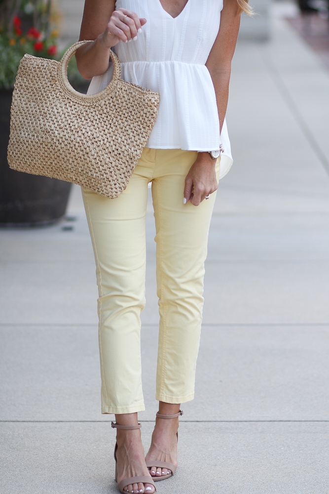 Two Peas in a Blog: Yellow Pants for Summer