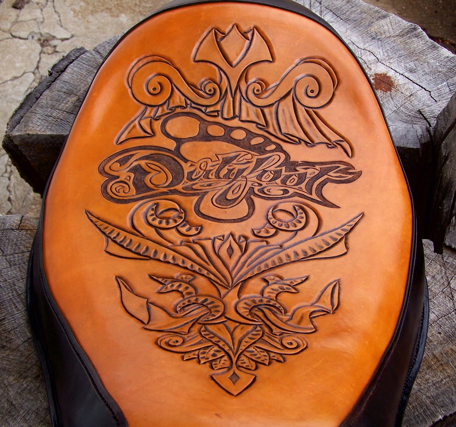 Moody's Garage Custom Leather Motorcycle Seat Justin Giddings