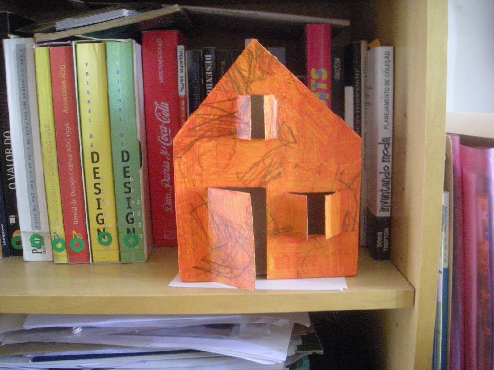 CICLICCA: Casinha de caixa de papelão