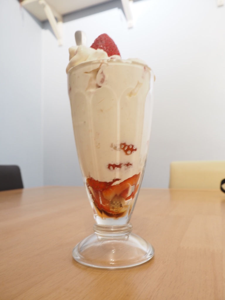 eton mess made by london food blogger