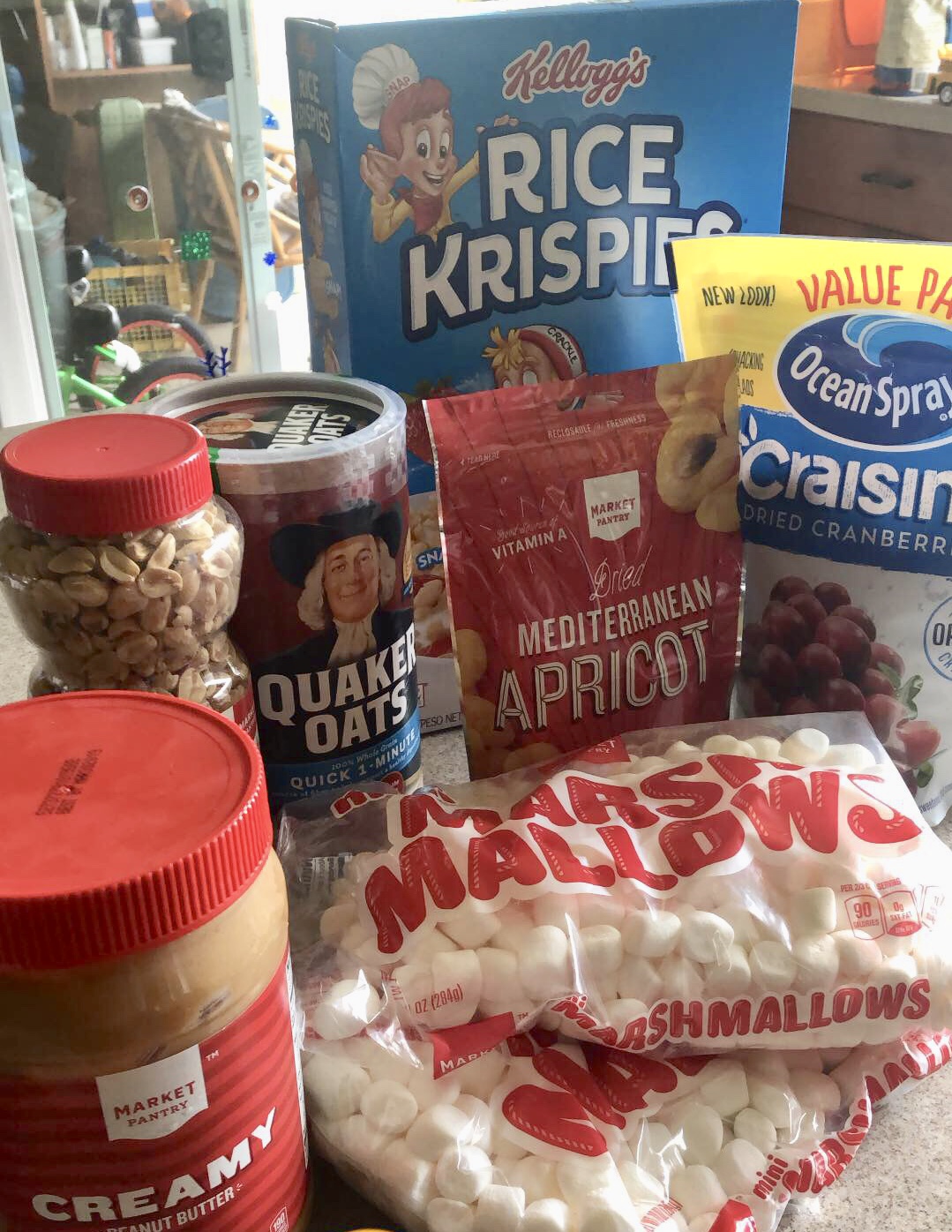 Hawaii Mom Blog Easy Energy Bar Recipe