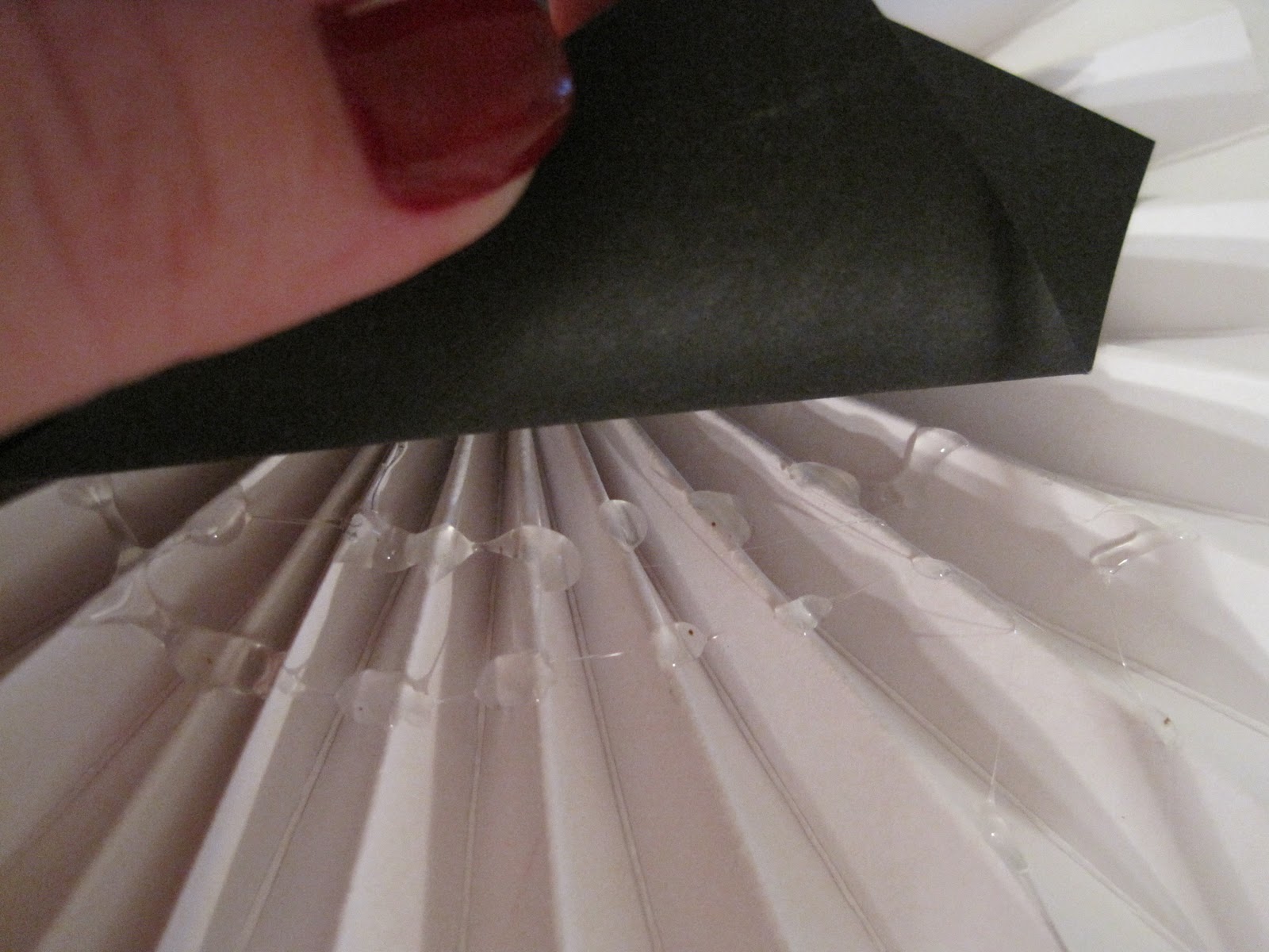 Katie Stories {Scrapbook + Crafting Blog} Paper Accordion Fold Circles