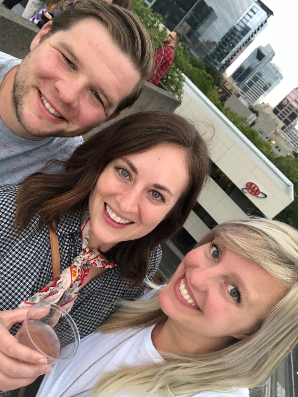 happy hour honeys Portland Restaurant & Wine Bar Park Avenue Fine Wines