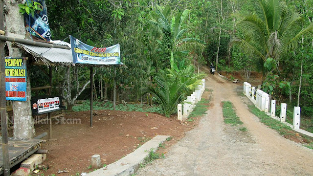 Jalanan menuju Goa Watu Joglo melalui Dusun Kepil, Putat.