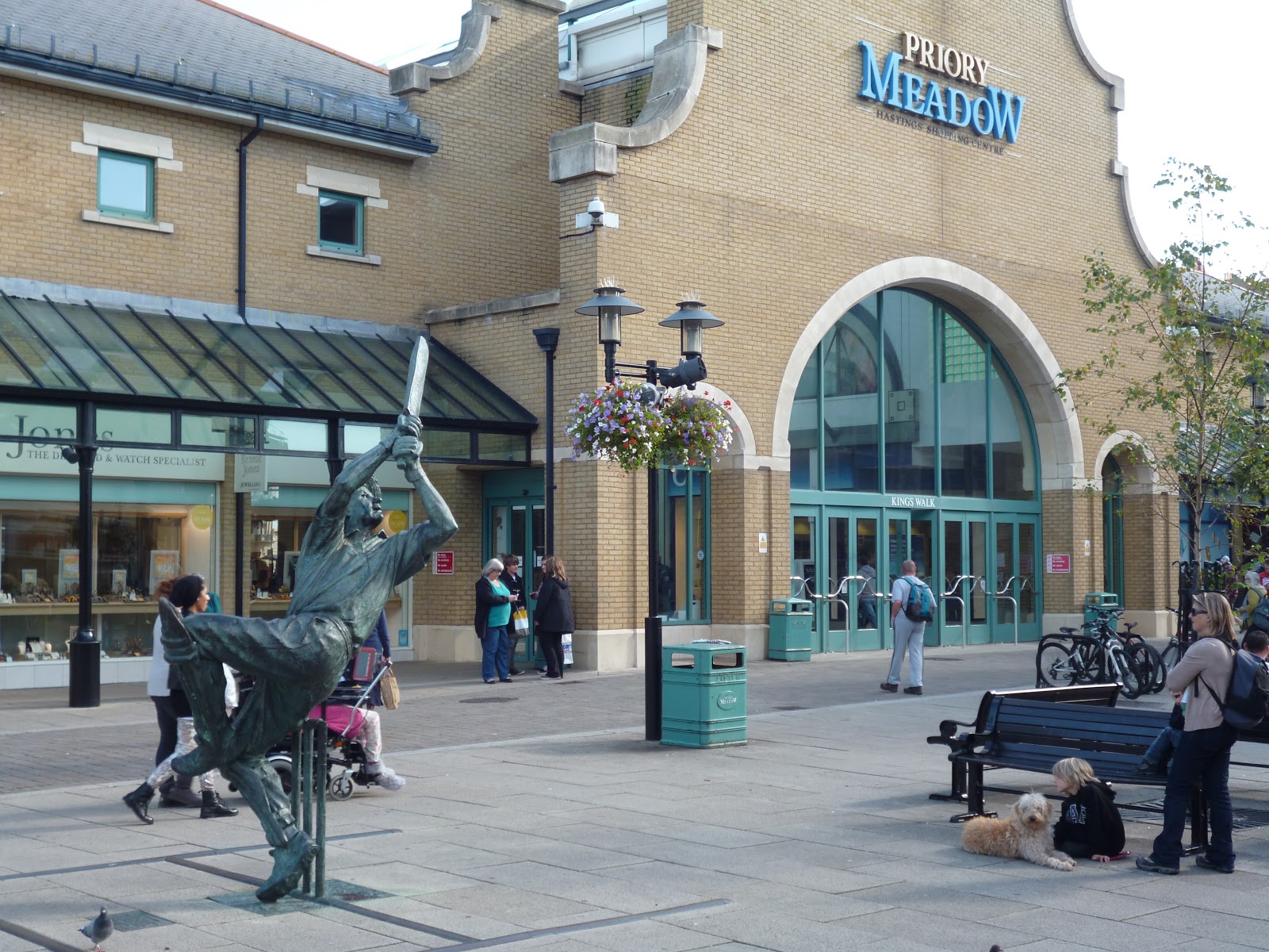 Postcards from Hastings Are UK supermarkets more expensive than their French counterparts?