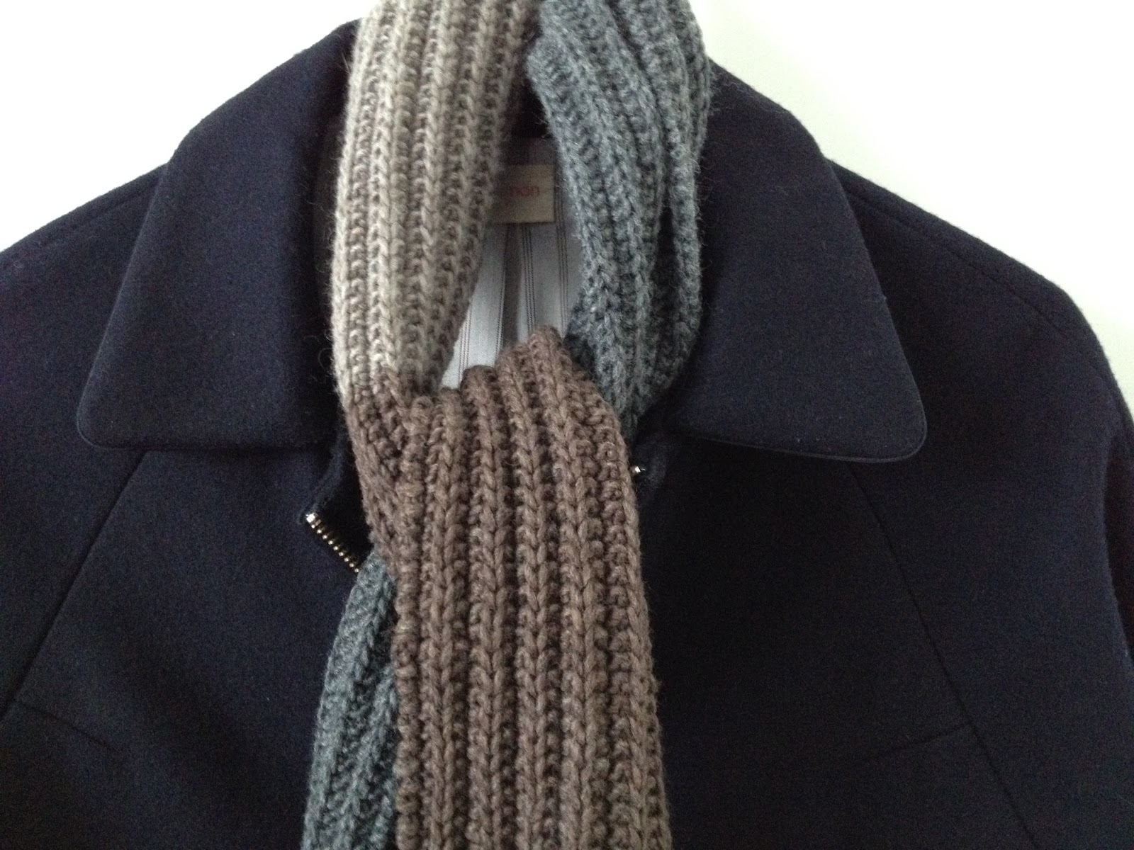never odd : Knit a scarf