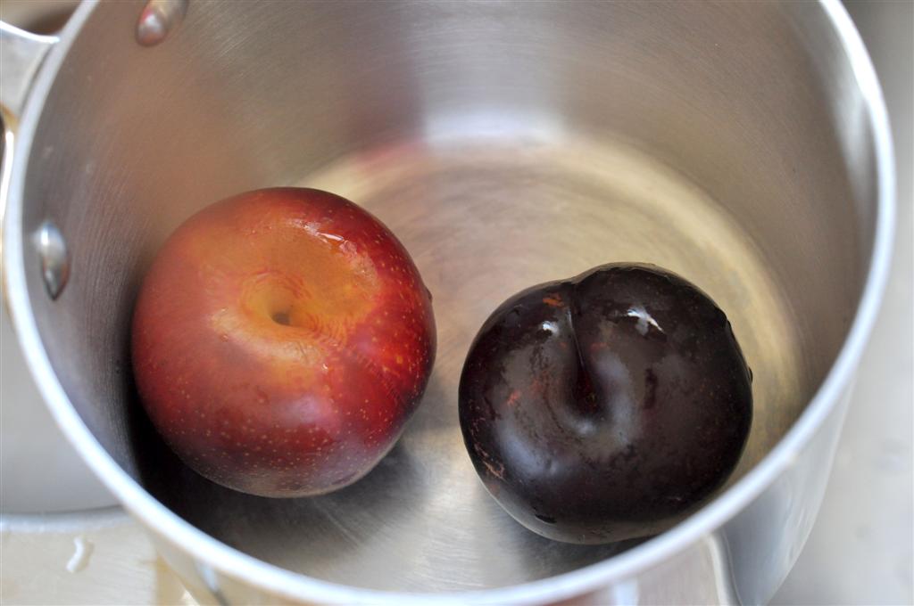 {thirtysomething} How to Make Baby Food Plums