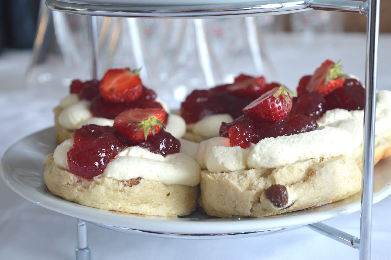 10 Reasons Why I LOVE Afternoon Tea - Scones
