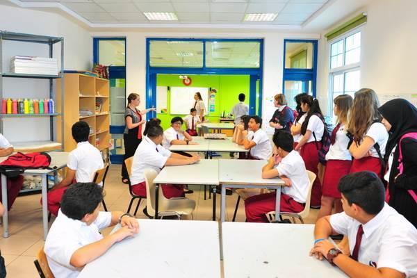 Macam Macam Media Sosialisasi Keluarga Sekolah Dan