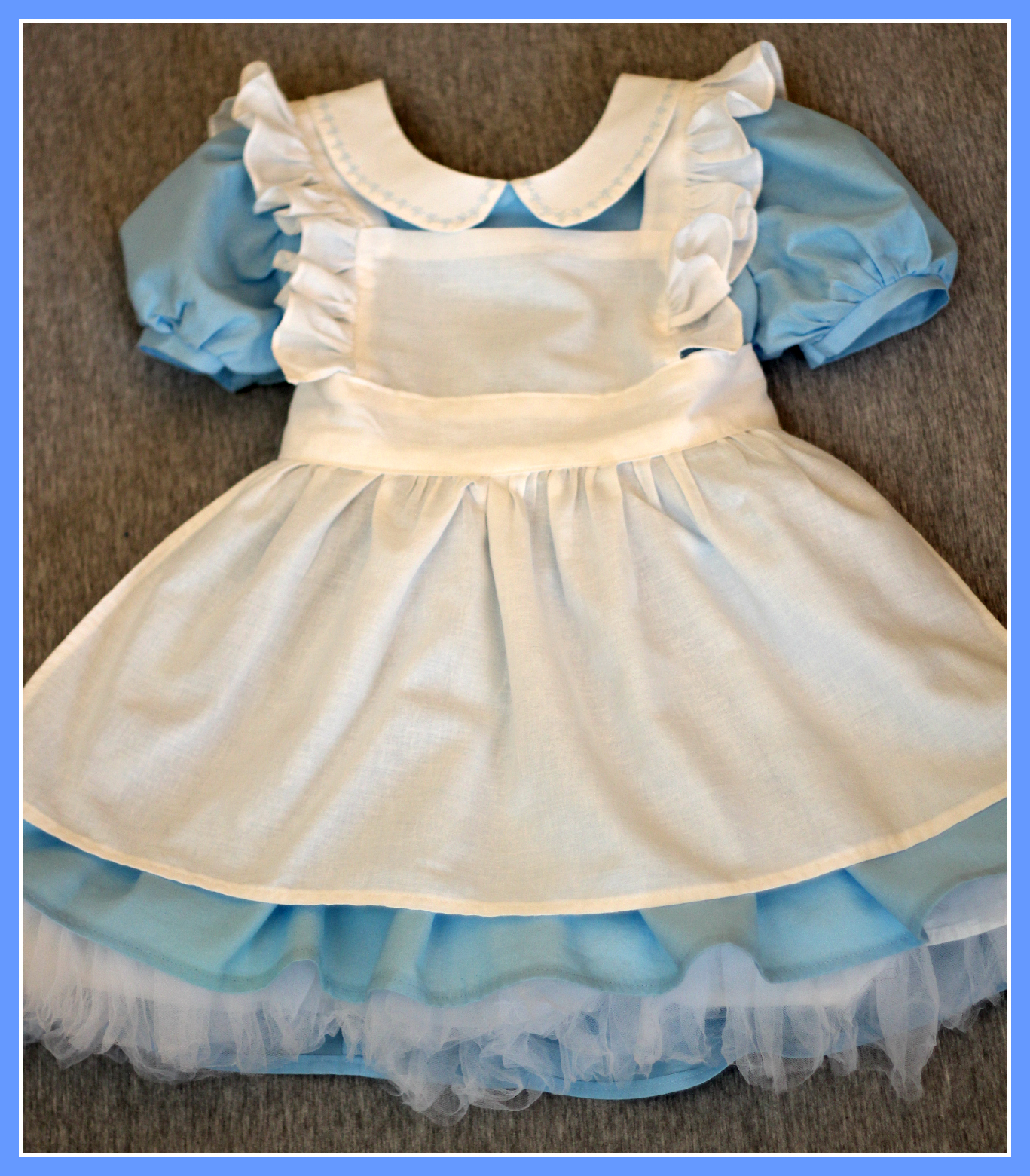 Peaches and Bees: Alice in Wonderland Dress for Little Momo