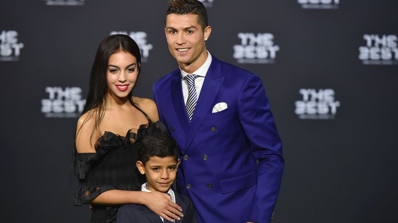 ronaldo dating danish model dating from old times