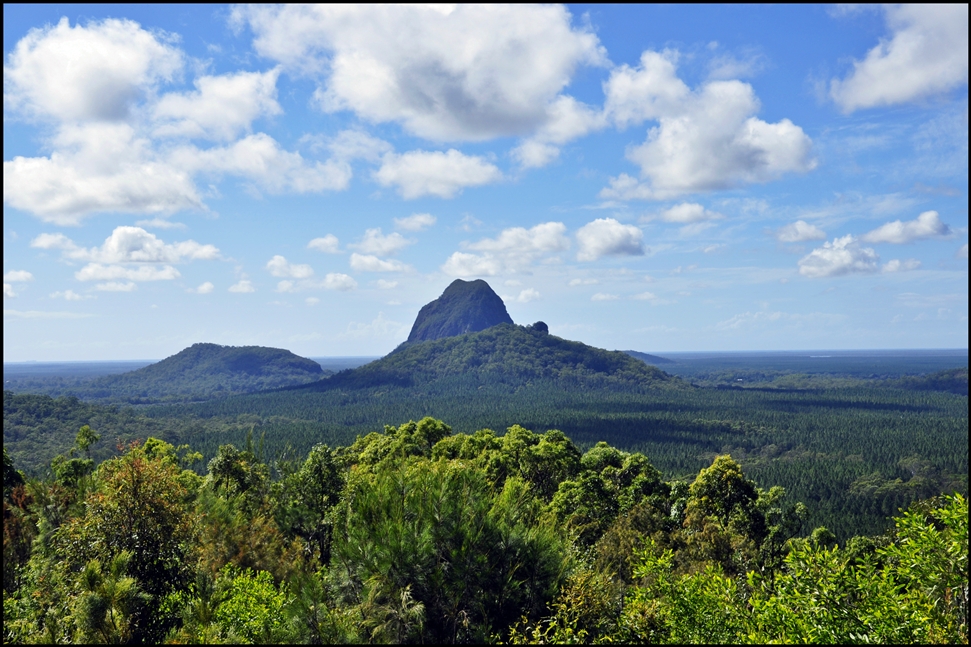 A Warm Slice of Brisbane... Glass House Mountains (1)