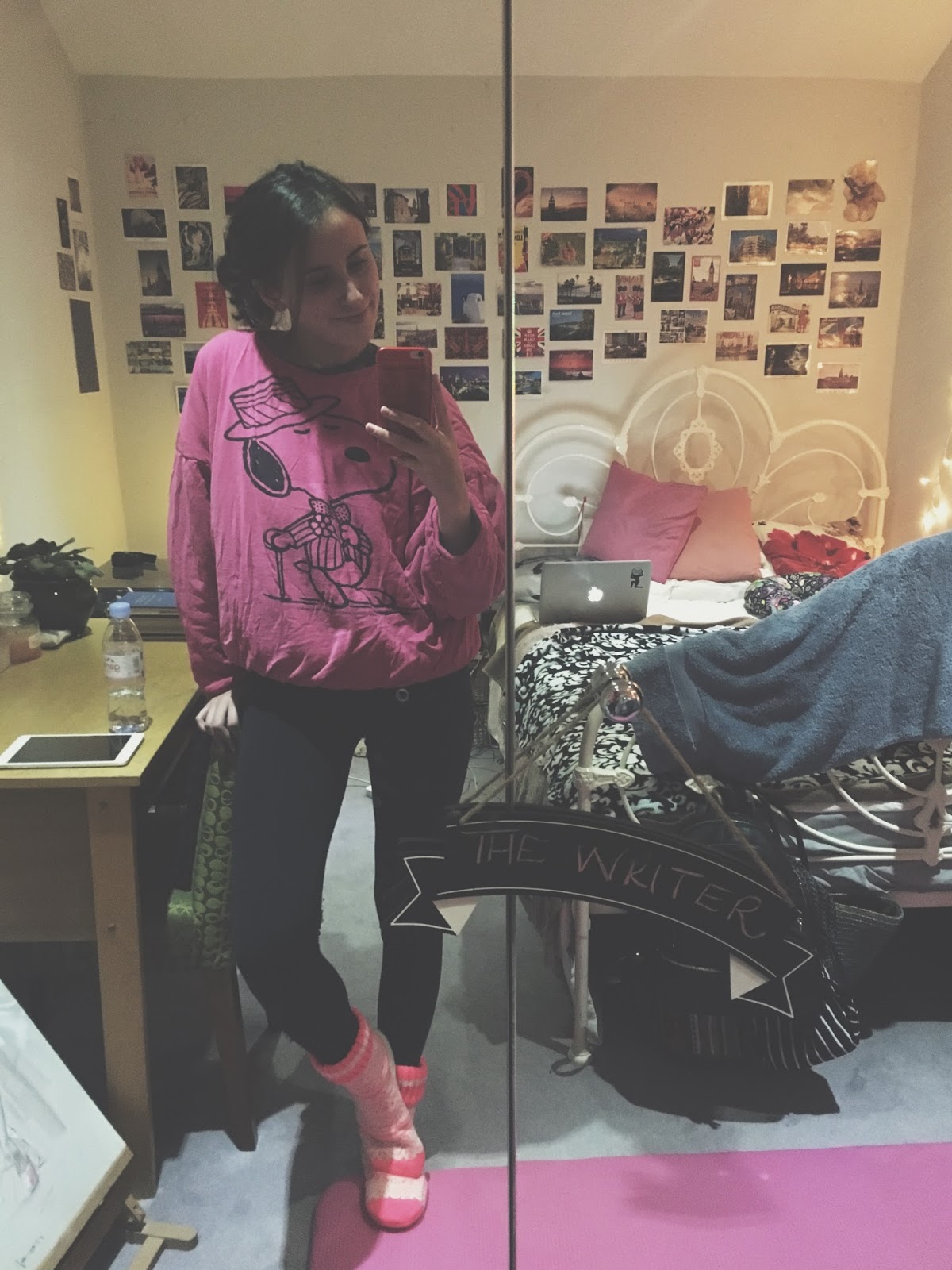 My Favourite Outfit - Secretly Hermione my favourite outfit, Snoopy sweater and leggings